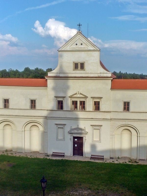 Informační centrum s expozicemi Bělá pod Bezdězem