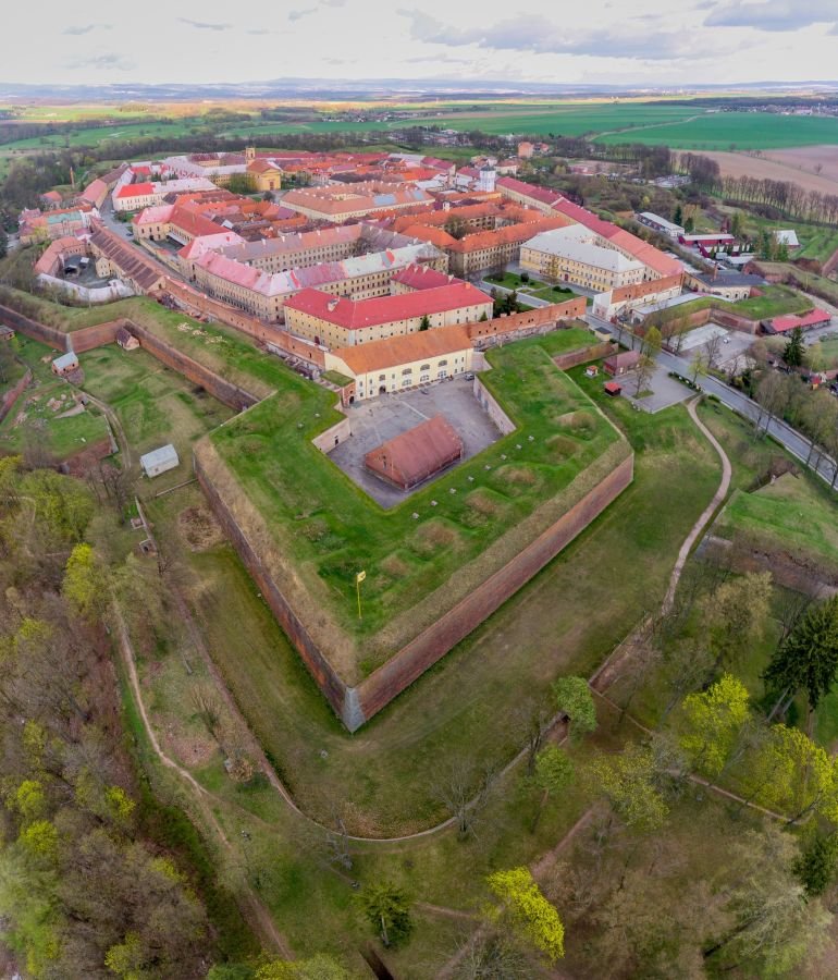 Středisko pevnost Josefov, Bastion I a podzemí