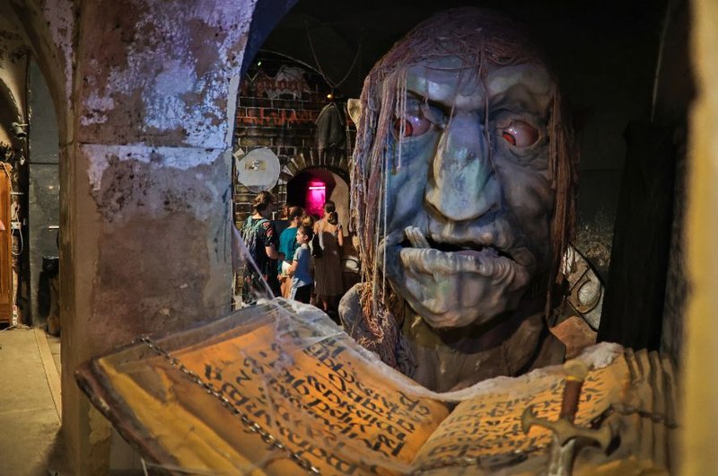 Draxmoor - strašidelný zámek