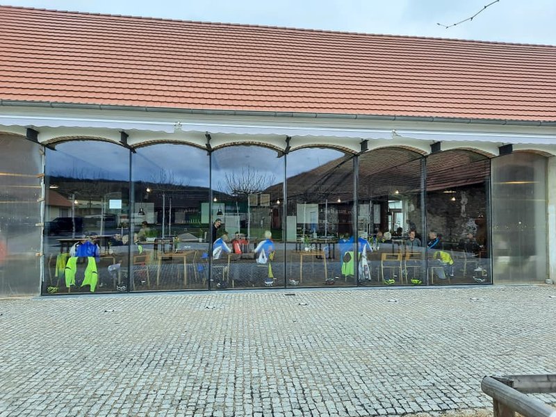 Kavárna a pivovar Holanďan