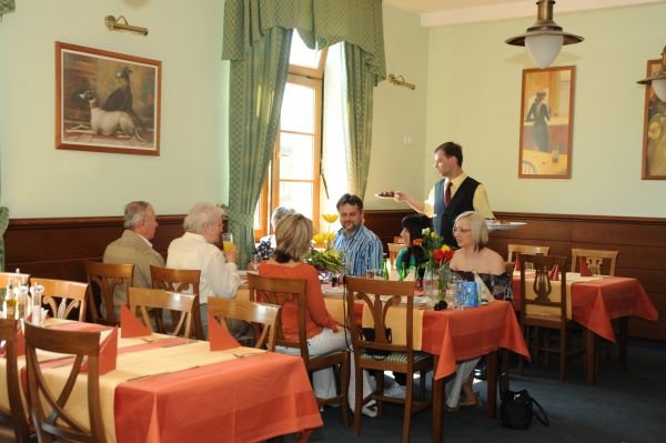Resort Darovanský dvůr - restaurace
