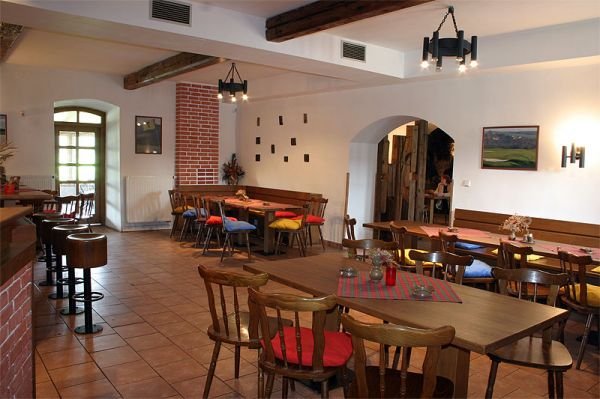 Resort Darovanský dvůr - restaurace